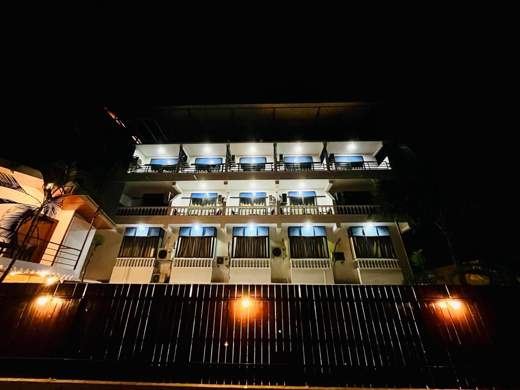 Hotel Pleasure Inn Near Turtle Beach Morjim Manage By Ld Group Of Hospitality Exterior foto